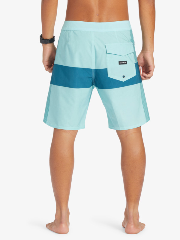 Highlite Arch 19" - Board Shorts for Men  EQYBS04763
