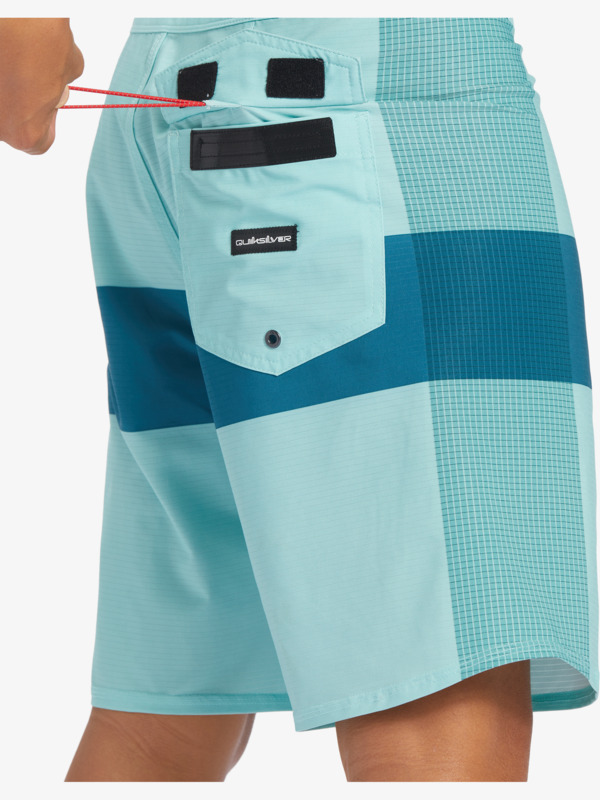 Highlite Arch 19" - Board Shorts for Men  EQYBS04763