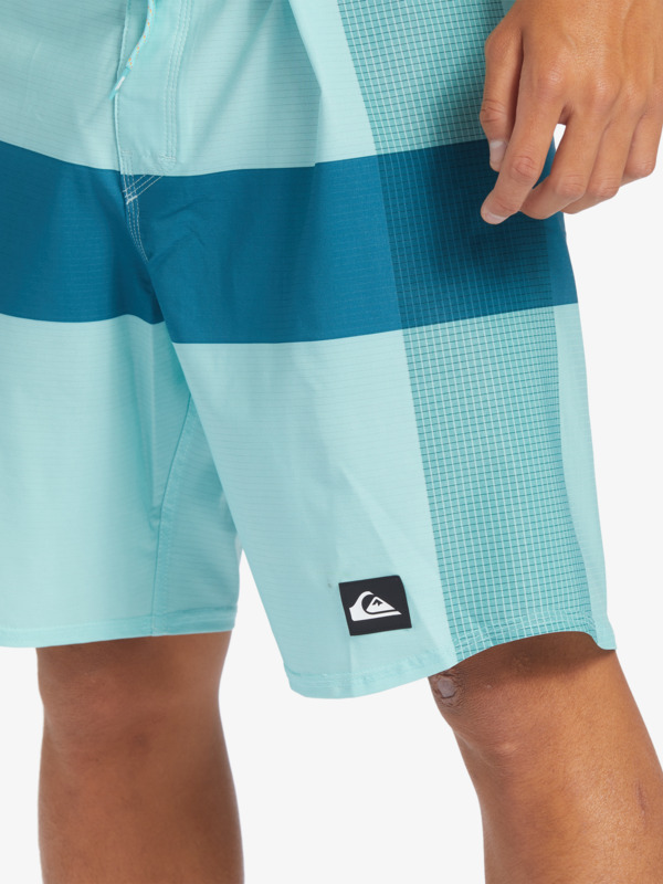 Highlite Arch 19" - Board Shorts for Men  EQYBS04763