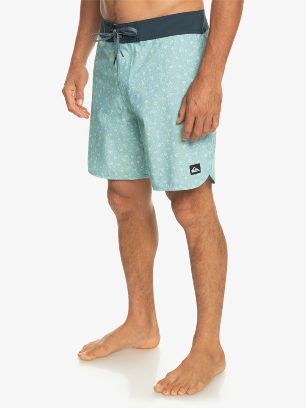 Surfsilk Scallop 18" - Board Shorts for Men  EQYBS04770