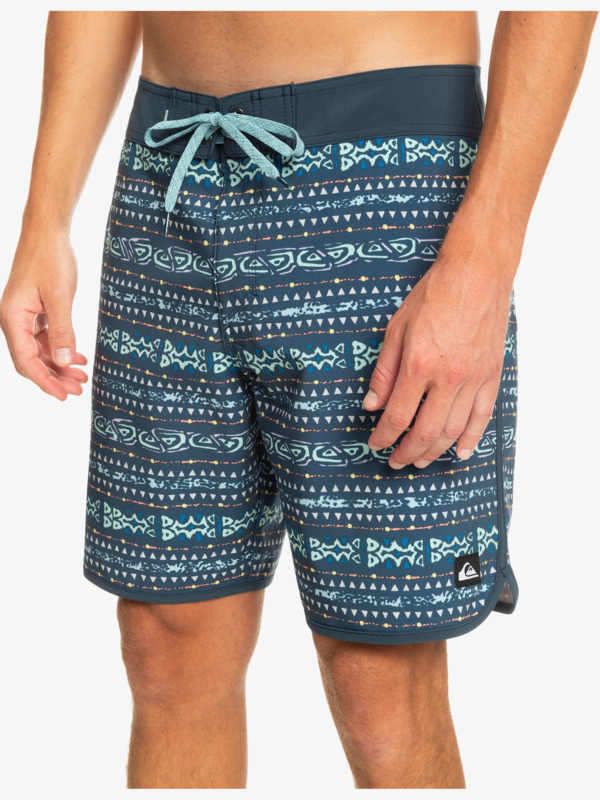 Surfsilk Scallop 18" - Board Shorts for Men  EQYBS04770
