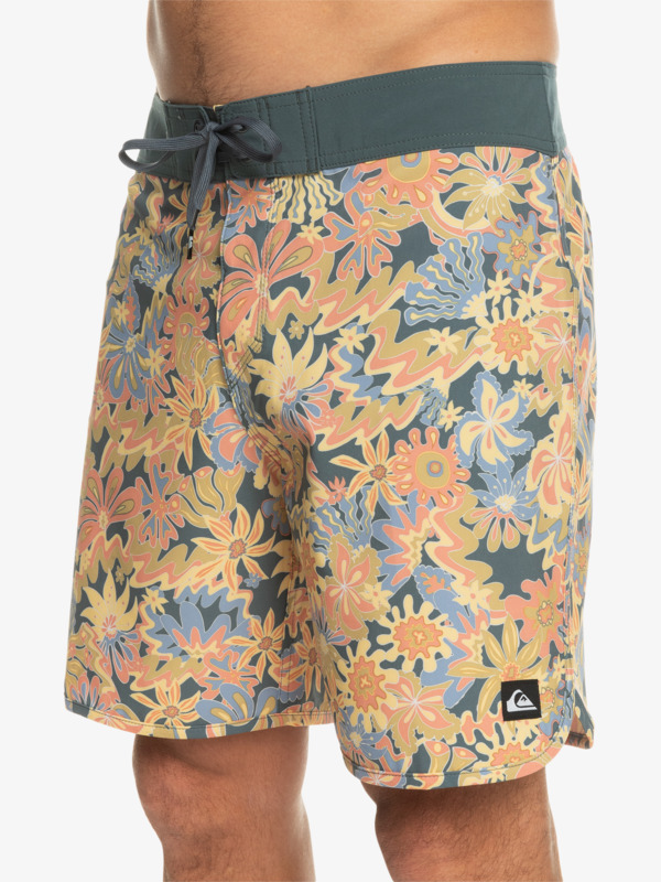 Surfsilk Scallop 18" - Board Shorts for Men  EQYBS04770