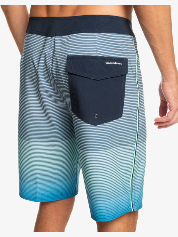 Surfsilk Massive 20" - Board Shorts for Men  EQYBS04783