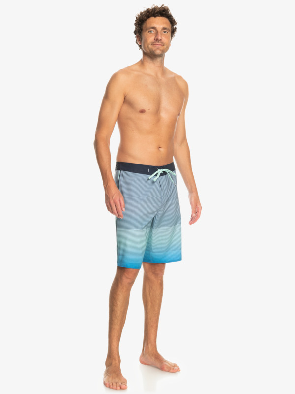 Surfsilk Massive 20" - Board Shorts for Men  EQYBS04783