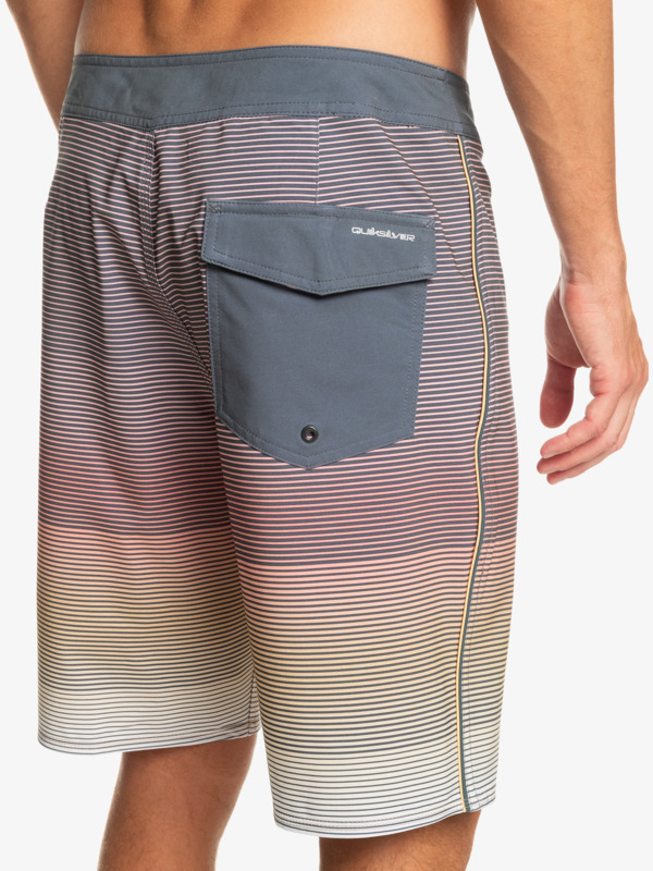 Surfsilk Massive 20" - Board Shorts for Men  EQYBS04783