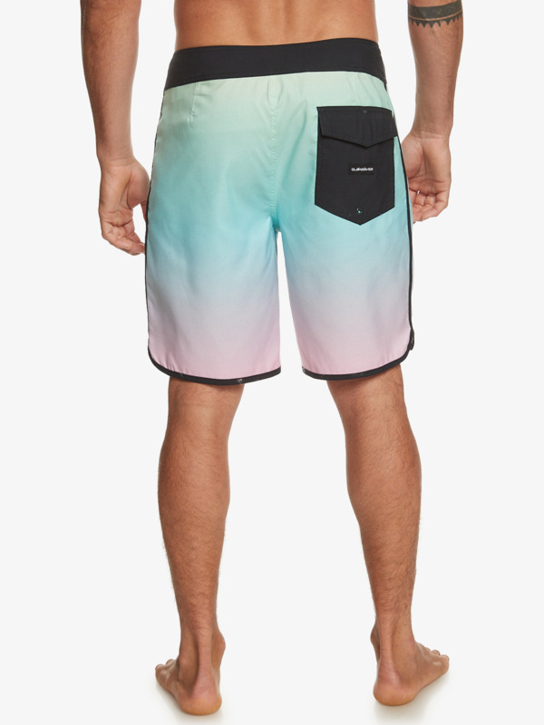 Everyday Scallop 19" - Board Shorts for Men  EQYBS04791