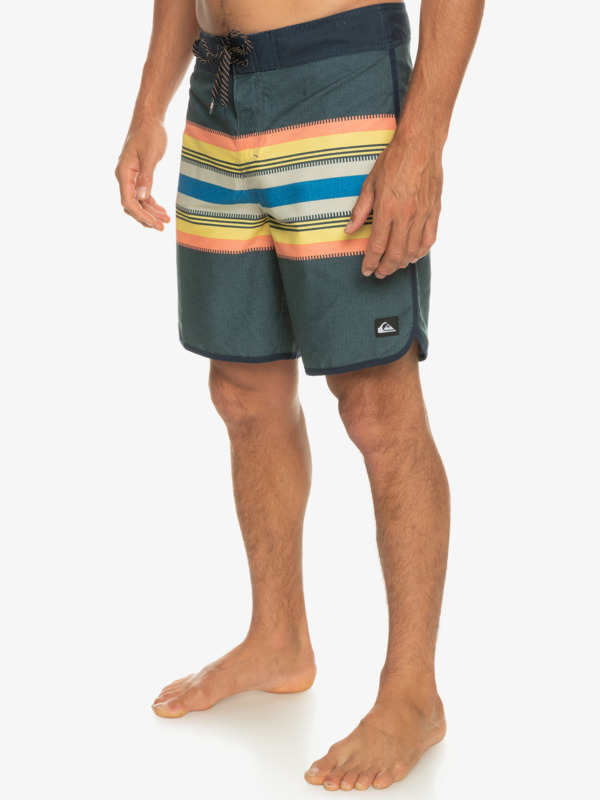 Everyday Scallop 19" - Board Shorts for Men  EQYBS04791
