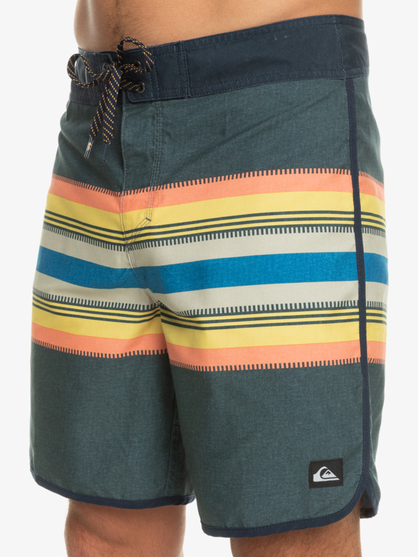 Everyday Scallop 19" - Board Shorts for Men  EQYBS04791