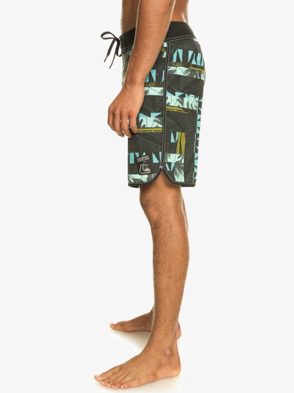 Blank Canvas Gregg Kaplan Scallop 18" - Board Shorts for Men  EQYBS04794