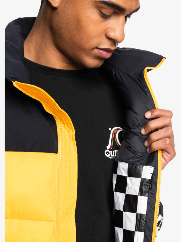 Wolf Shoulder - Colourblock Puffer Gilet for Men  EQYJK03898