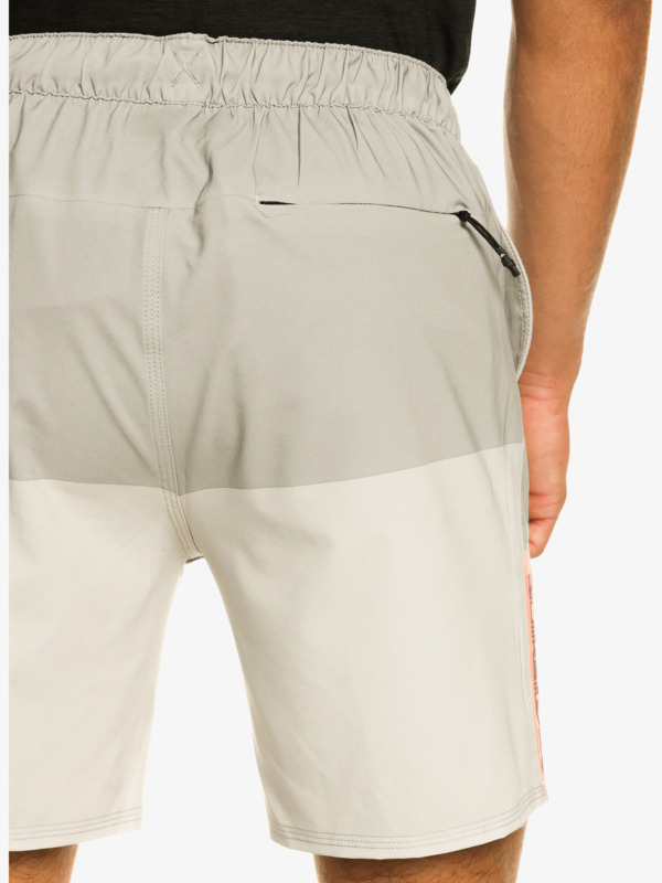 Omni Stretch 17" - Training Shorts for Men  EQYWS03835