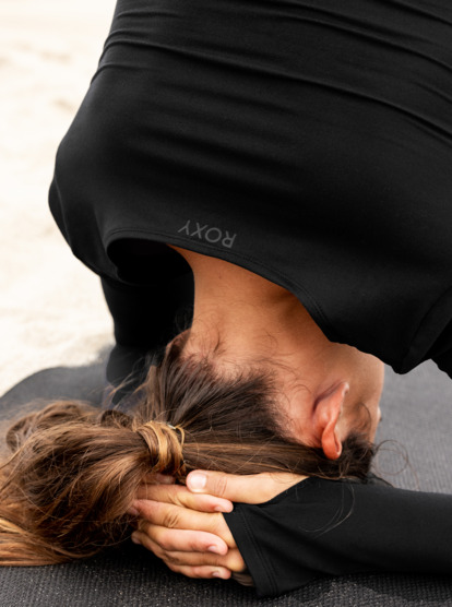 4 Flirty Run Ruched Long Sleeve Sports Top Black ARJKT03390 Roxy
