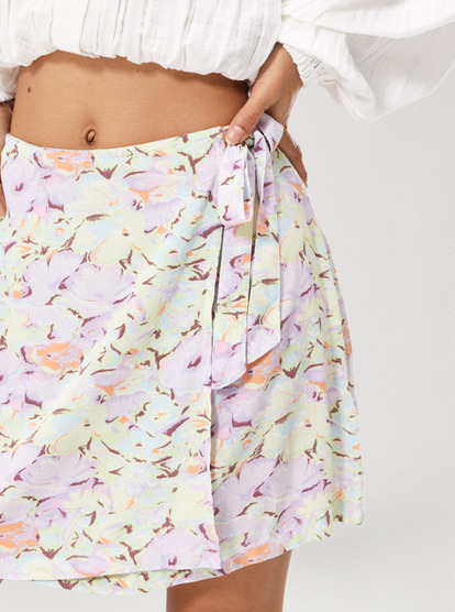 Full flowy mini clearance skirt