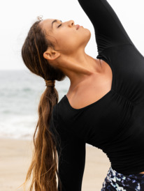2 Flirty Run Ruched Long Sleeve Sports Top Black ARJKT03390 Roxy
