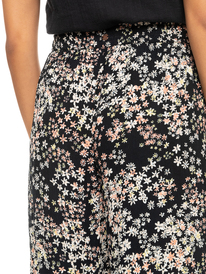 8 Side By Side Printed High-Waisted Pull-On Pants Black ERJNP03478 Roxy