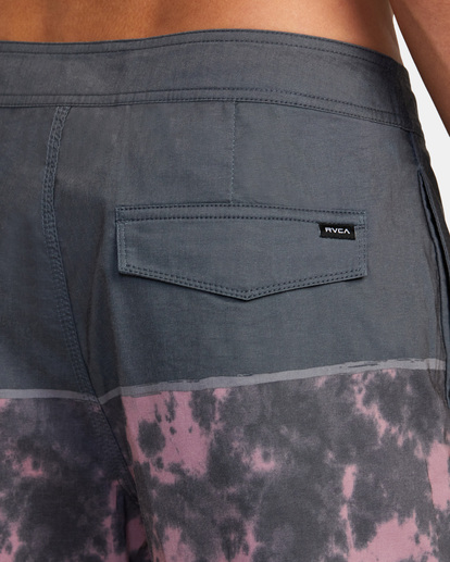8 County Boardshorts 18" Purple AVYBS00120 RVCA