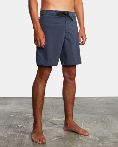 6 VA Pigment Boardshorts 18" White AVYBS00131 RVCA