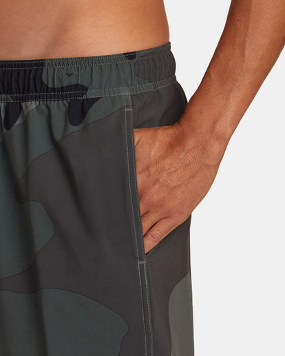 2 VA Elastic Waist Boardshorts 17" Brown AVYBS00147 RVCA