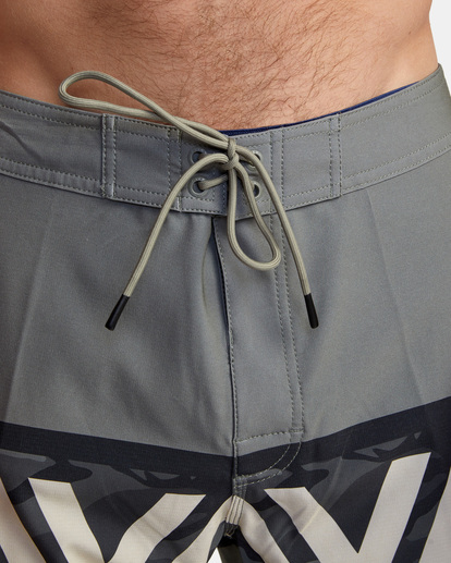 8 VA Banded Boardshorts 18" Green AVYBS00189 RVCA