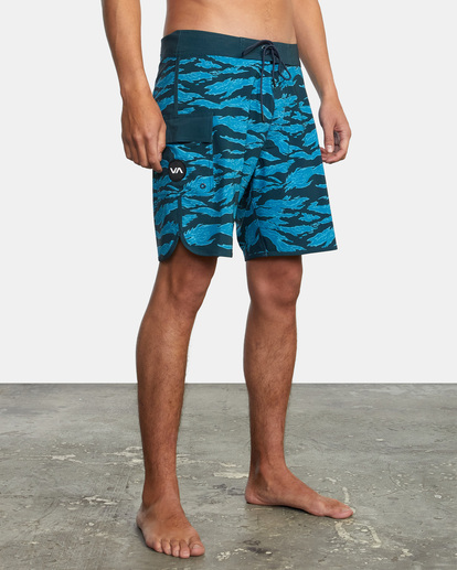 6 Zak Noyle Eastern Boardshorts 18” Blue AVYBS00205 RVCA