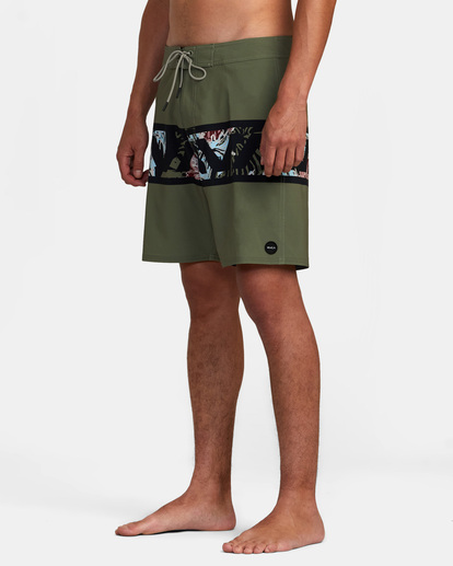 4 Hawaii Monstera 2.0 VA 18" Boardshorts Green AVYBS00288 RVCA