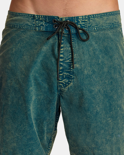 8 Shockwash Boardshorts  17" Green AVYBS00305 RVCA