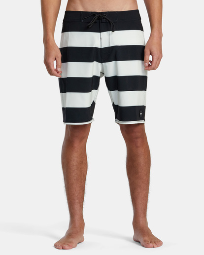 1 VA Boardshorts 19" Black AVYBS00329 RVCA
