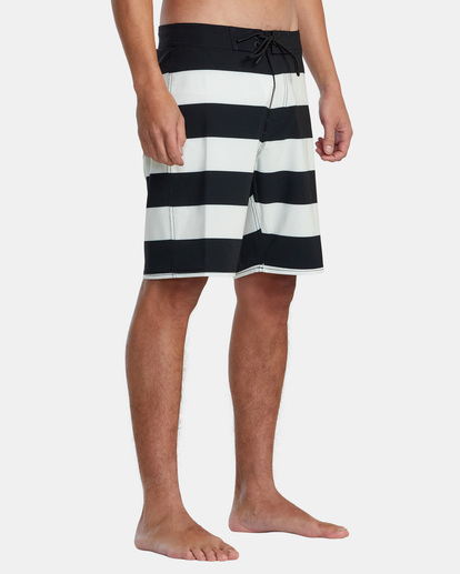 5 VA Boardshorts 19" Black AVYBS00329 RVCA