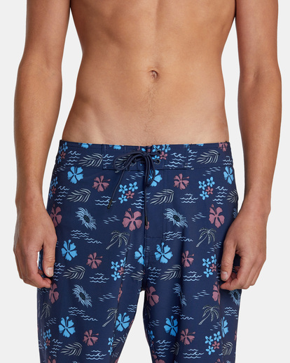 8 VA Boardshorts 19" Blue AVYBS00329 RVCA