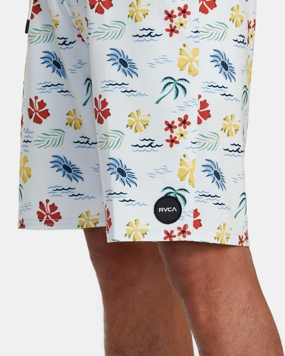 7 VA Boardshorts 19" White AVYBS00329 RVCA