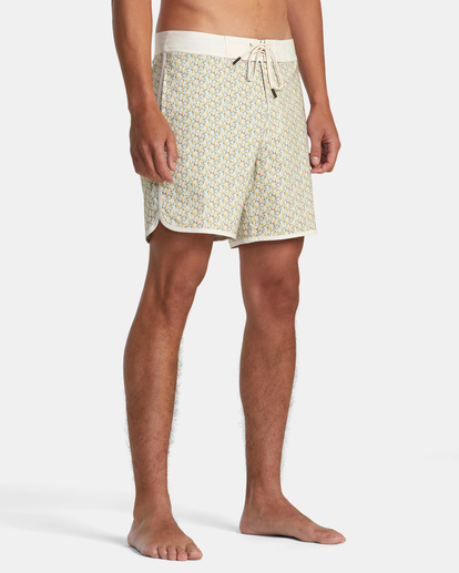 6 Freeport Boardshorts  16" White AVYBS00331 RVCA