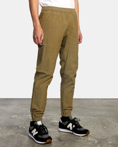 MEN'S TECH JOGGER | Carrier Grey Heather | Pants & Tights | ASICS