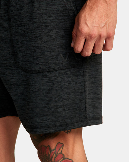 8 C-Able Elastic Walkshorts 17" Black AVYWS00157 RVCA