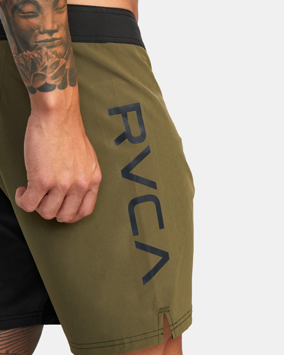 8 Fight Scrapper Elastic Waist Walkshorts 15" Green AVYWS00174 RVCA