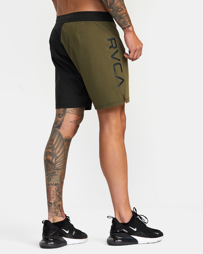 5 Fight Scrapper Elastic Waist Walkshorts 15" Green AVYWS00174 RVCA