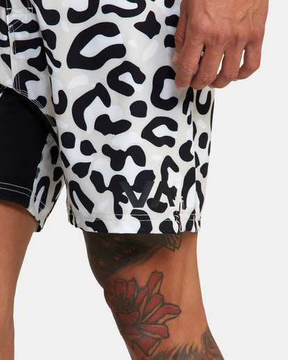 8 Fight Scrapper Elastic Waist Walkshorts 15" White AVYWS00174 RVCA