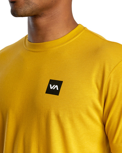 8 RVCA 2X Tee Yellow AVYZT01368 RVCA