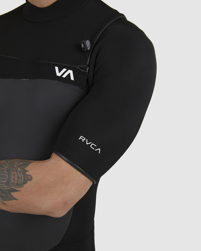 10 2/2mm Balance - Chest Zip Wetsuit for Men Black C42MRFRVMU RVCA