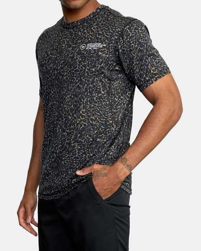 2 Sport Vent - Short Sleeve Vent T-Shirt for Men  C4KTMBRVP2 RVCA