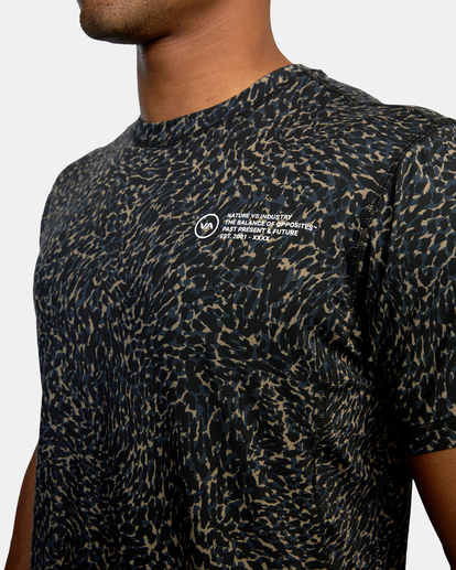 4 Sport Vent - Short Sleeve Vent T-Shirt for Men  C4KTMBRVP2 RVCA