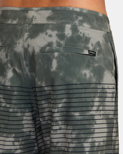 8 Curren Boardshorts 18" Green M1031RCT RVCA
