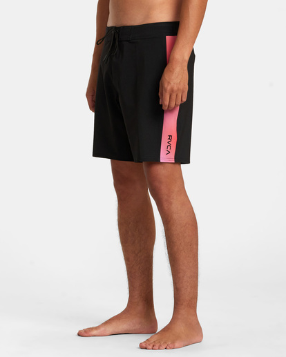 3 Apex Boardshorts 18" Black M1042RLT RVCA