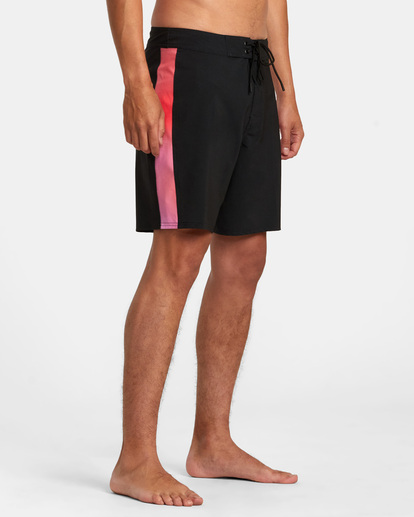 5 Apex Boardshorts 18" Black M1042RLT RVCA