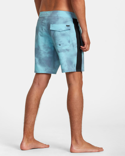 5 Apex Boardshorts 18" Blue M1042RLT RVCA