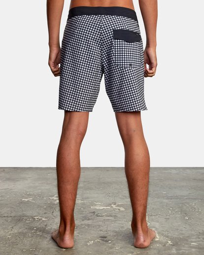 2 Apex Boardshorts 18" Black M1042RLT RVCA