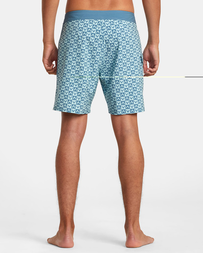 2 Restless Boardshorts 17" Blue M10625RT RVCA