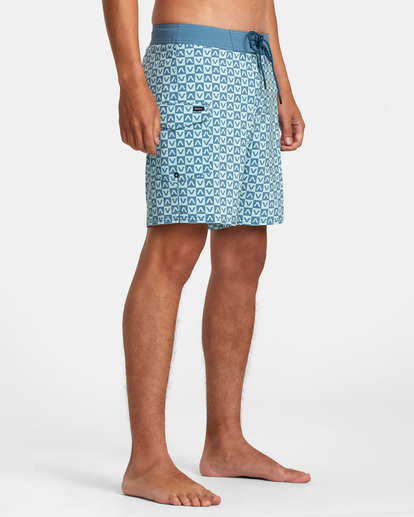 6 Restless Boardshorts 17" Blue M10625RT RVCA