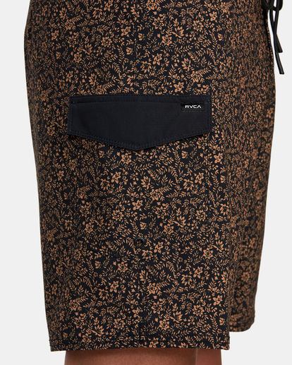 7 Restless Boardshorts 17" Orange M10625RT RVCA