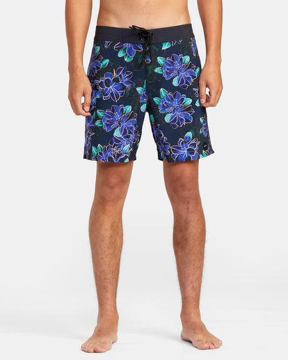 1 Restless Boardshorts 17" Black M10625RT RVCA