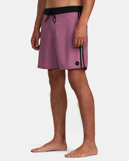 4 Restless Boardshorts 17" Purple M10625RT RVCA